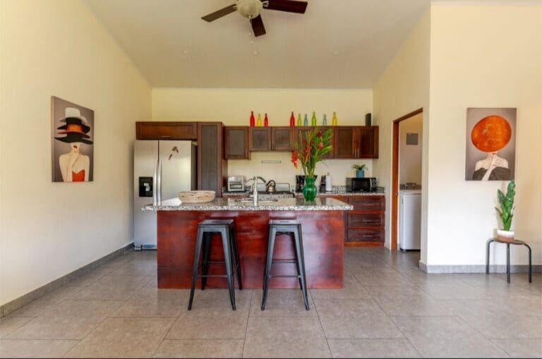 Screenshot_20250525_204811_Airbnb