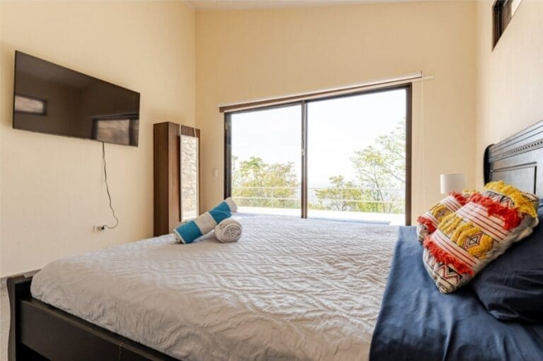 Screenshot_20250525_204848_Airbnb